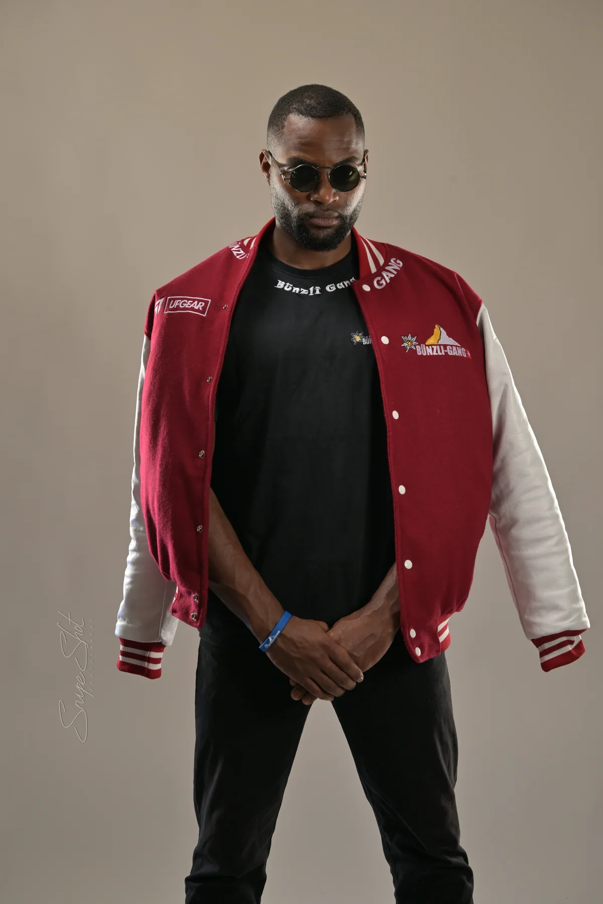 Bünzli-Gang – Fotoshooting – Originalbild 2