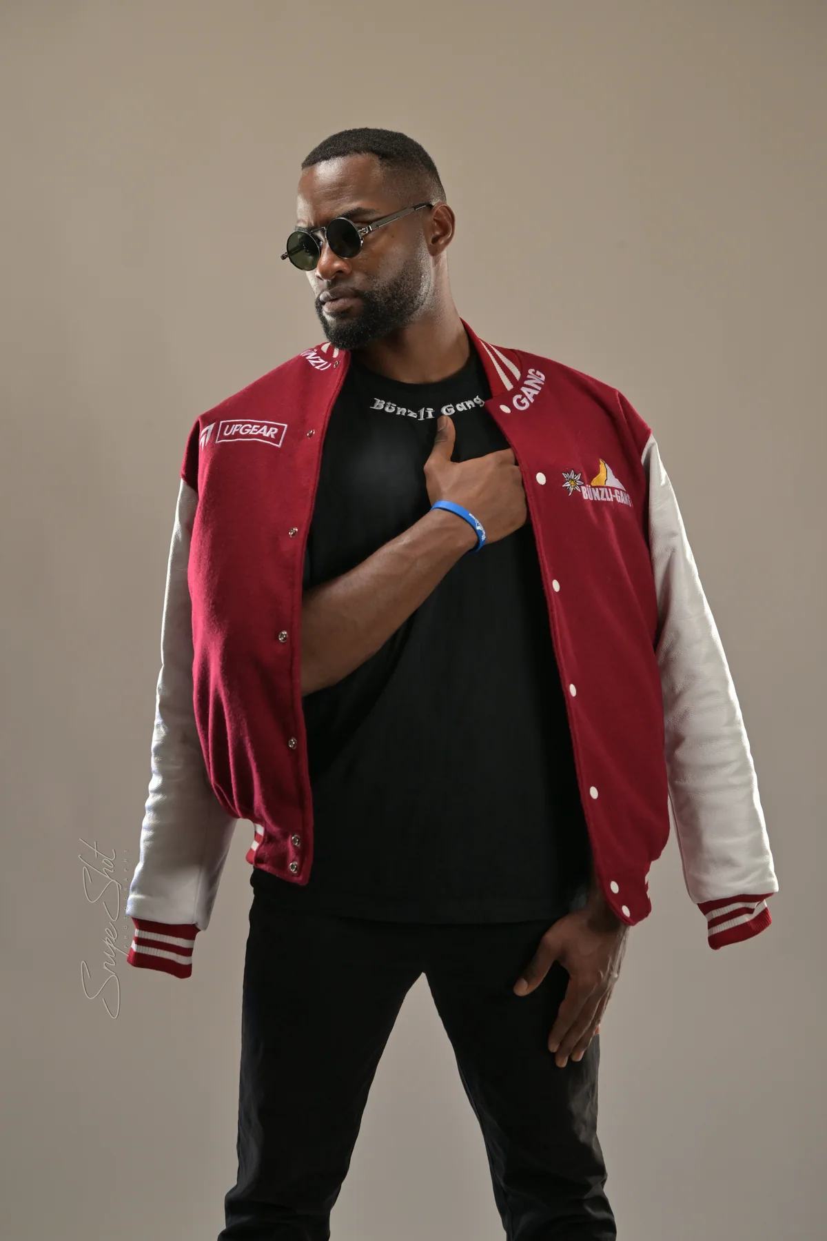 Bünzli-Gang – Fotoshooting – Originalbild 3